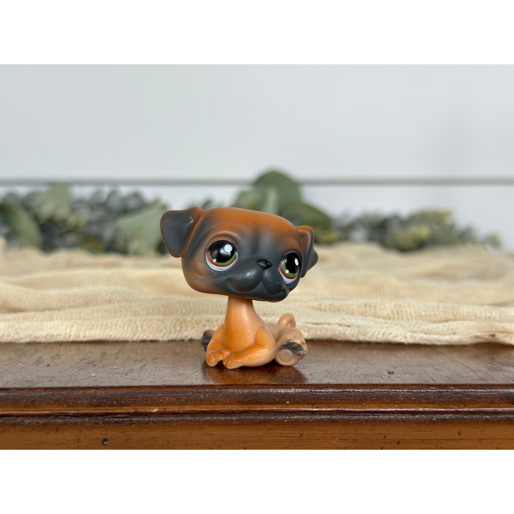 Littlest‎ Pet Shop #1221 Pug Brown dog Hasbro Vintage 2007